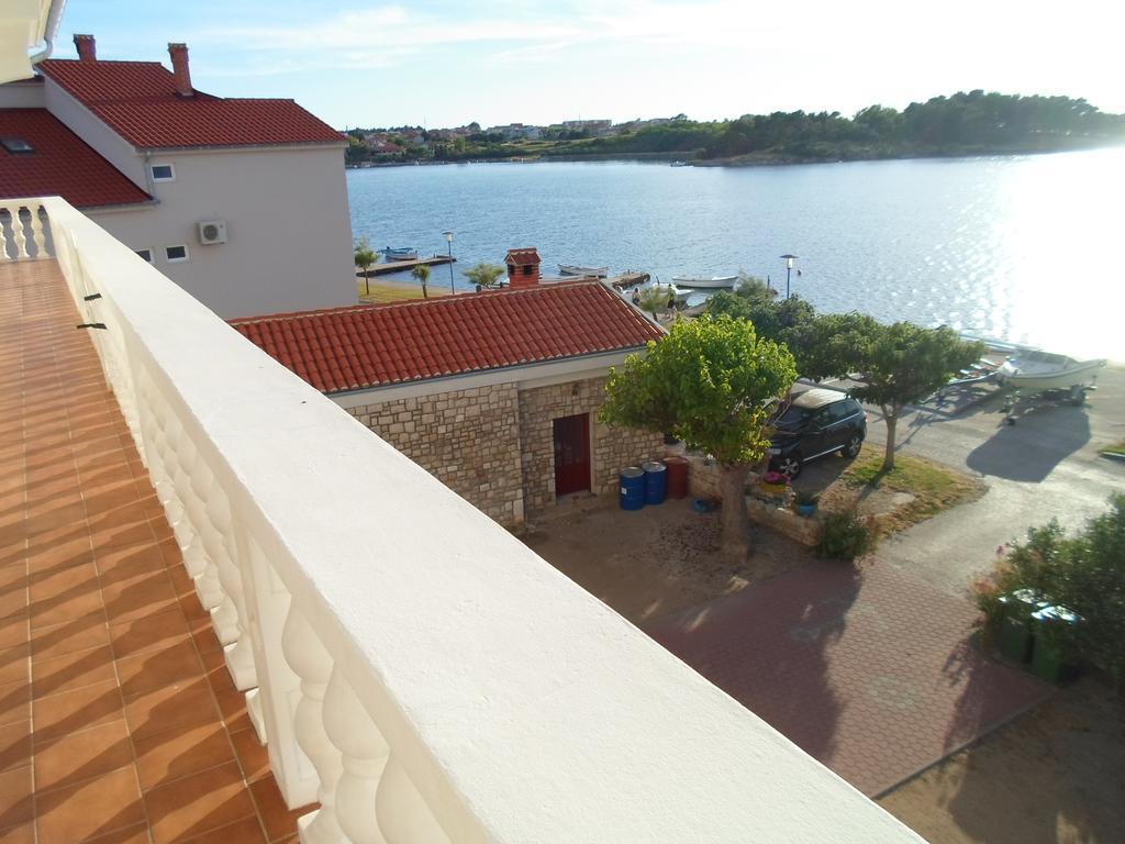 Apartments Branko Nin Δωμάτιο φωτογραφία
