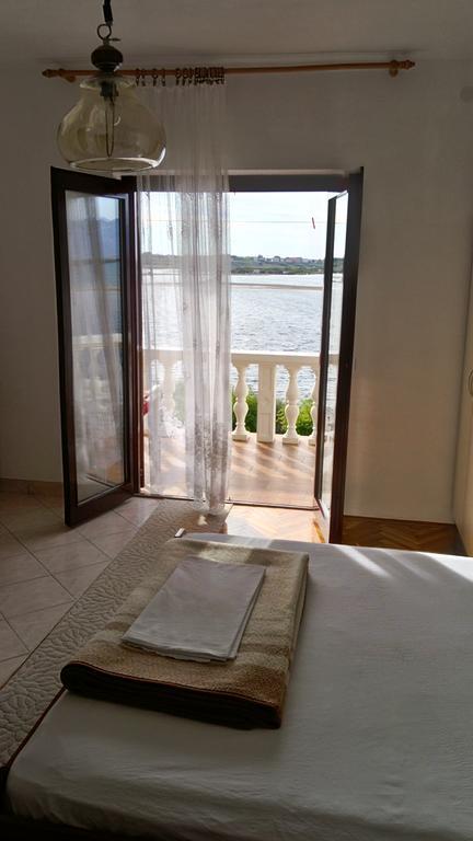 Apartments Branko Nin Δωμάτιο φωτογραφία